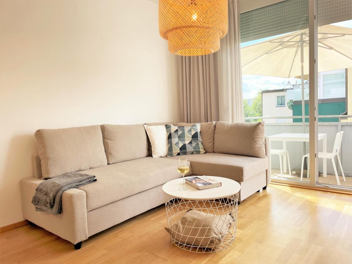 Holiday Suites Sankt Martin Klagenfurt am Woerthersee Buitenkant foto