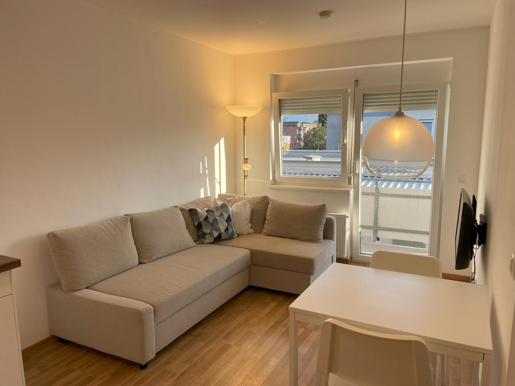 Holiday Suites Sankt Martin Klagenfurt am Woerthersee Buitenkant foto